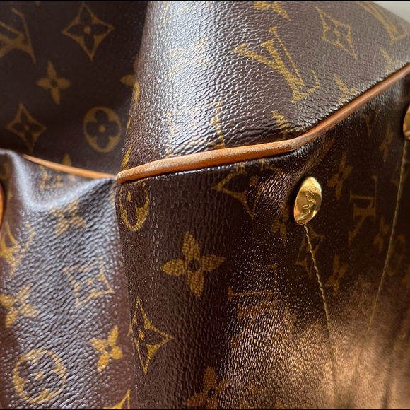 Louis Vuitton Tivoli GM Monogram Shoulder Bag - Picture 10 of 13